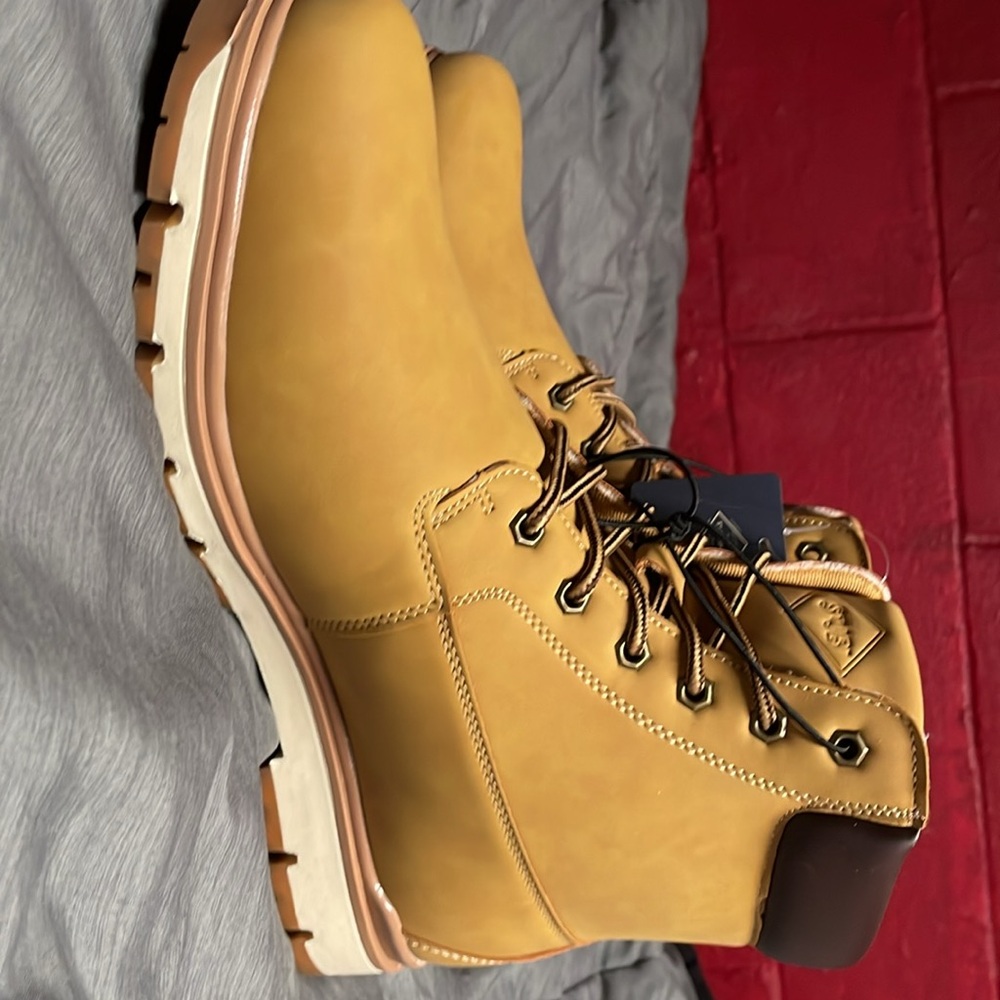 WINTER BOOTS - Picture 3 of 3